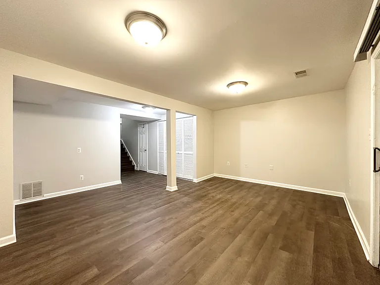 5700 Medallion Ct — Photo 30