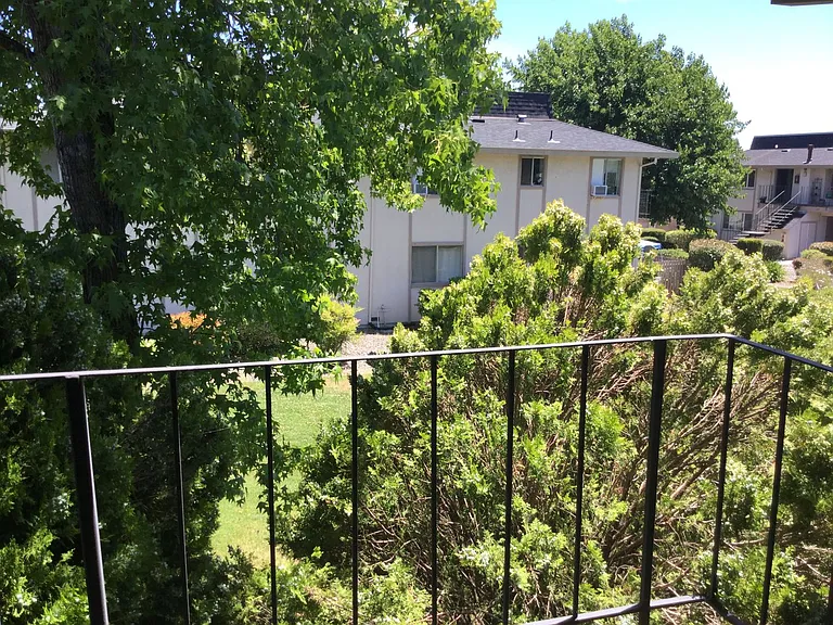 1329 Southwest Blvd #B — Photo 15