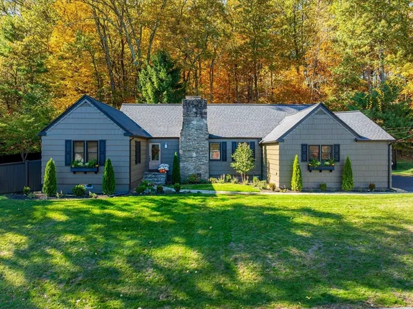 21 Linda Ave, Auburn, MA 01501