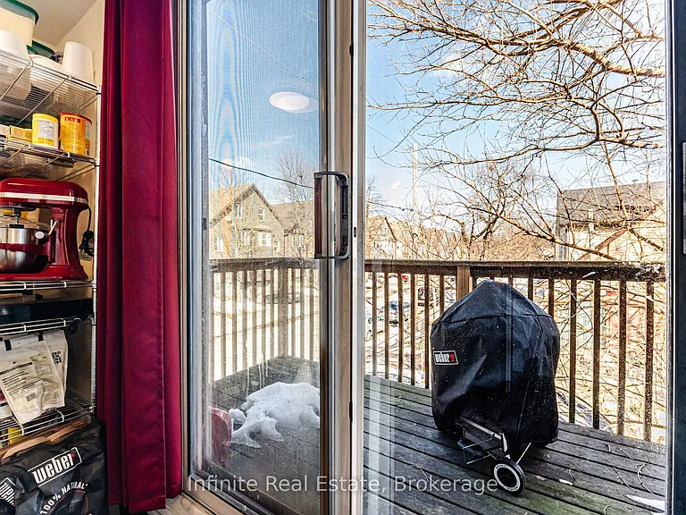 655 Coxwell Ave — Photo 12