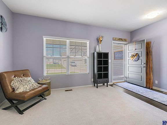 5th image of 9520 Fairbury Ln