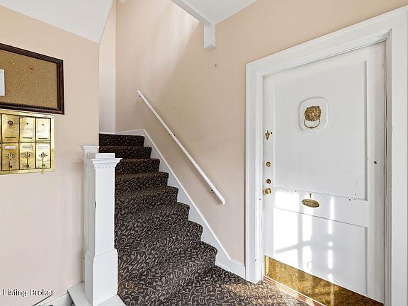 3rd image of 2304 Woodbourne Ave APT 1