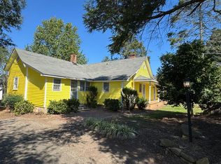 102 Starhill Dr, Cherryville, NC 28021