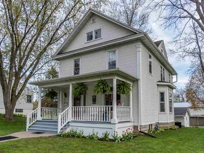 708 5th St, Baraboo, WI, 53913
