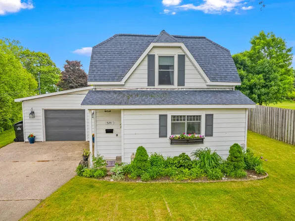 525 S Court Ave, Gaylord, MI 49735