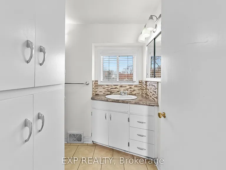 5958 Summer St — Photo 17