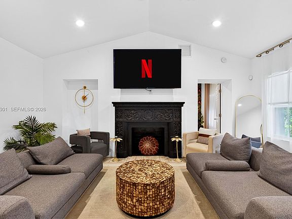 2nd image of 232 NW 59th St #232