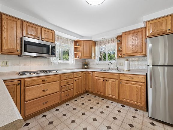 4th image of 341 E Agnew Ave