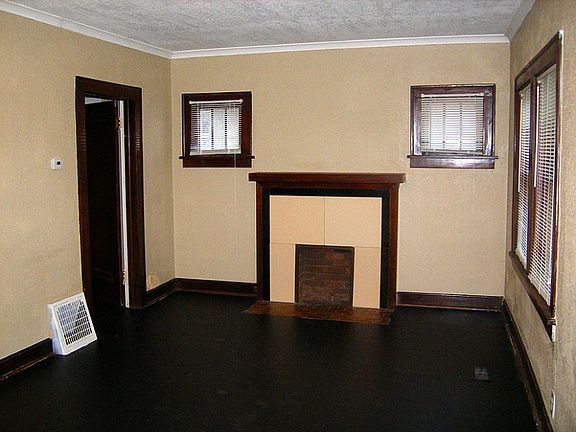 3rd image of 5546 Garfield Ave