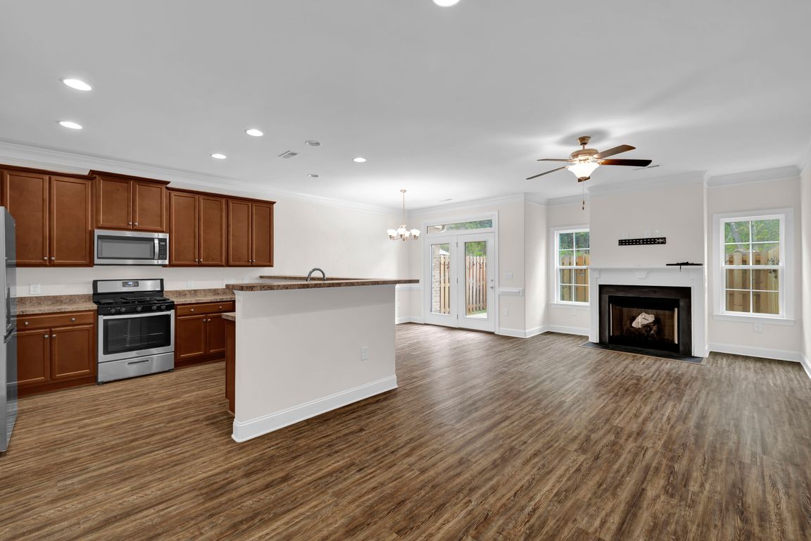 7-web-or-mls-205 St Michael Dr-7