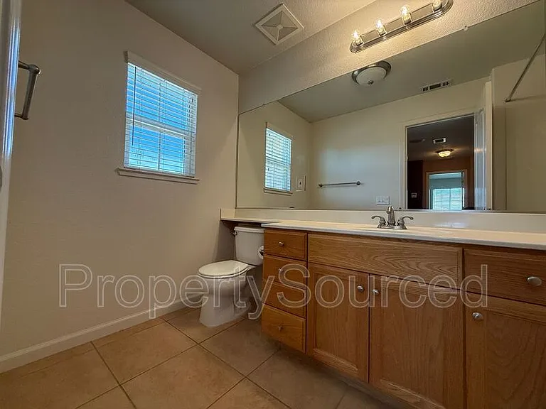 1688 Gathering Ln — Photo 44