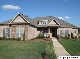 4600 Riverglen Cir, Owens Cross Roads, AL 35763