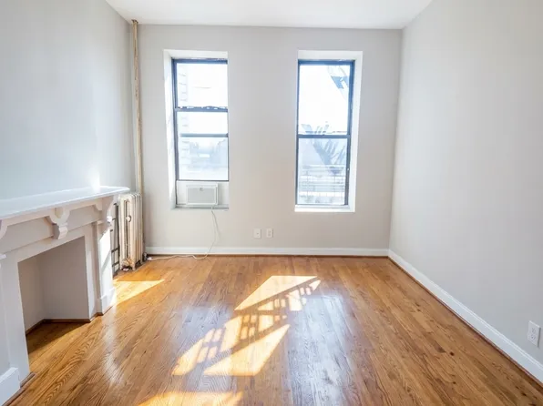 1501 Broadway image 1 of 6
