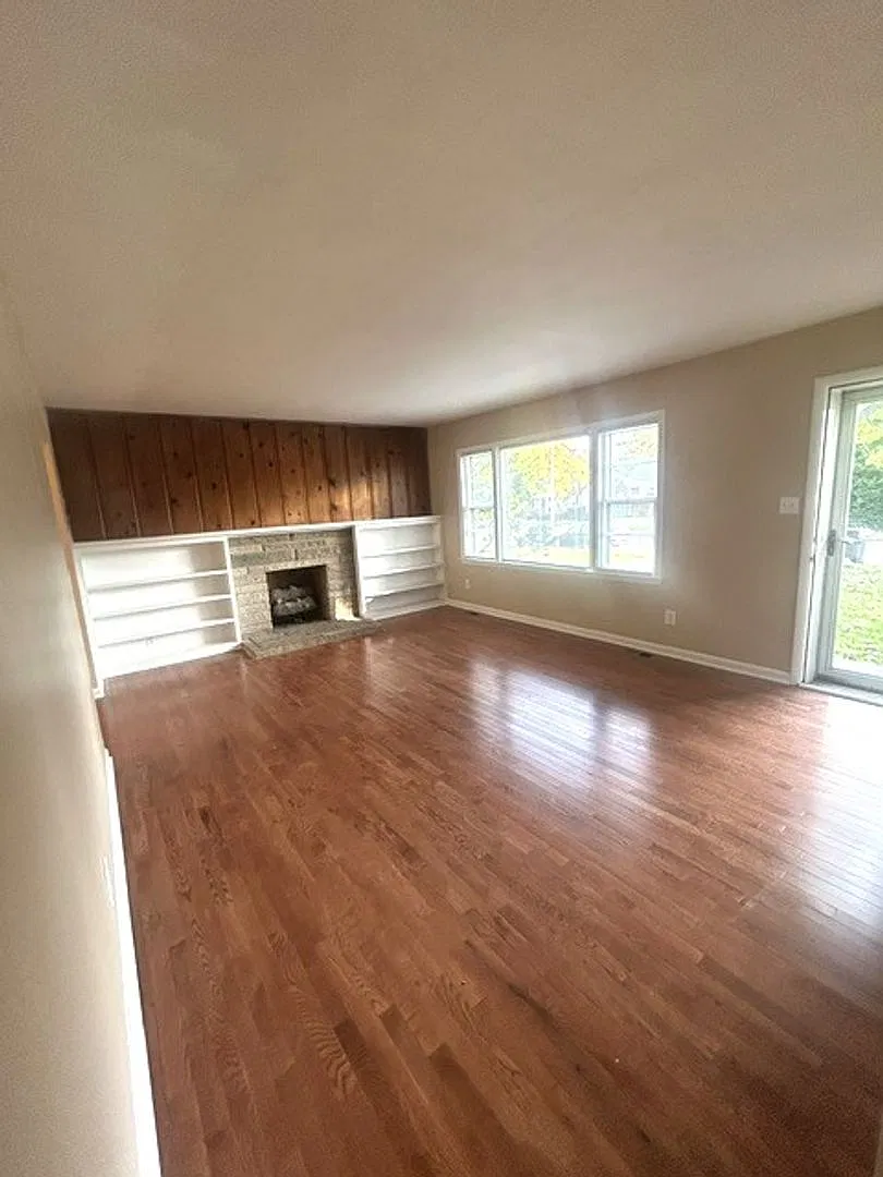 Gardenside ranch home 20261029 — Photo 2