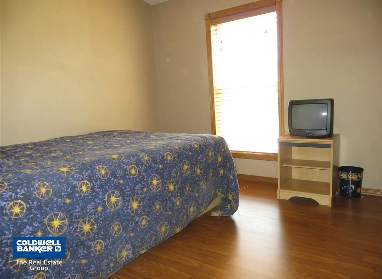 3 bed, 936 sqft, $1,600 — Photo 4