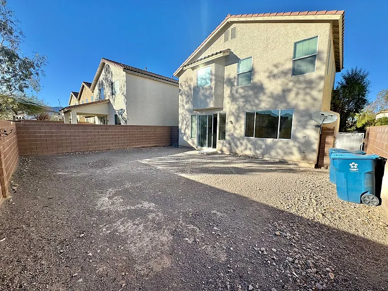9511 Spring Blush Ave — Photo 31