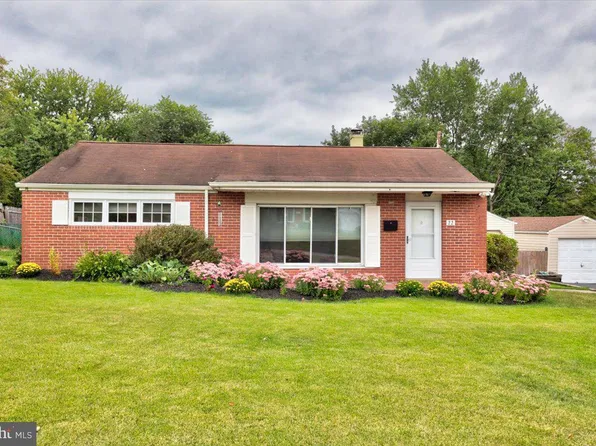 22 Laurel Ln, Plymouth Meeting, PA 19462