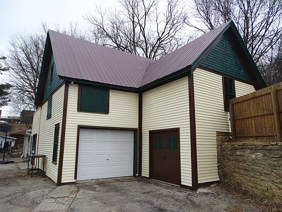 3rd image of 313 N Park St
