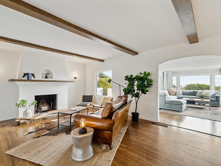 1109 Cliff Dr — Photo 15