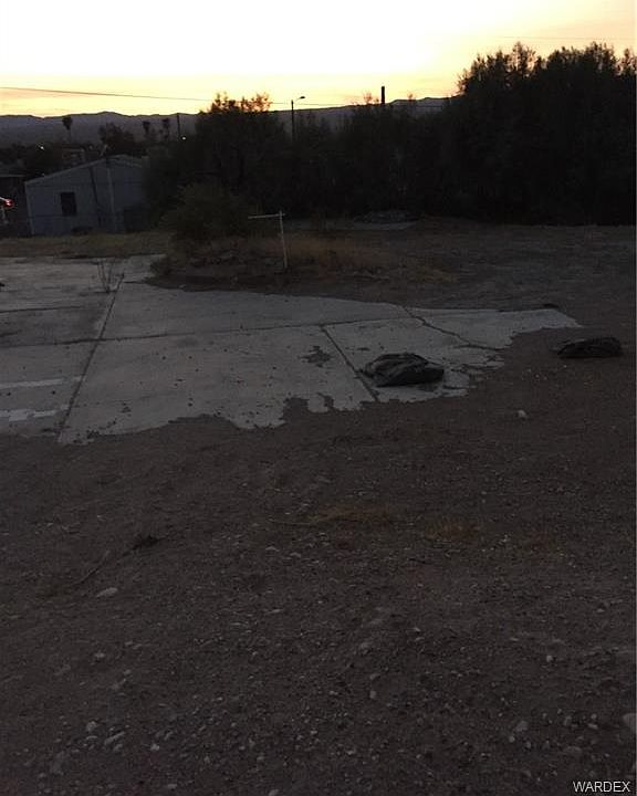 2nd image of 2231 Lakeside Dr
