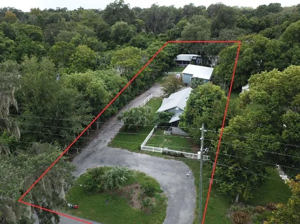 350 N Lakeview Dr, Lake Helen, FL 32744