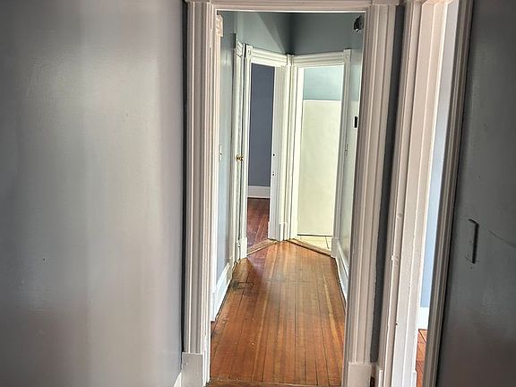 3rd image of 556-558 Broad St Floor 2