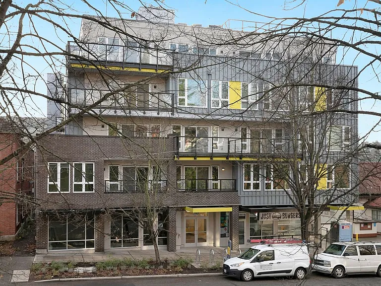 Portal Apartments — Photo 20