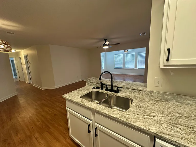 4304 Lotus Ct — Photo 8