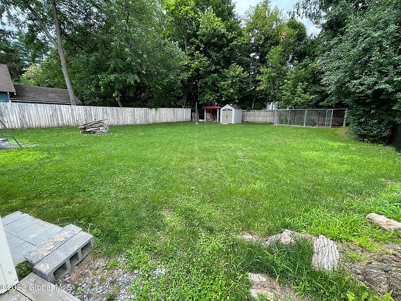 4th image of 12 Edmel Road
