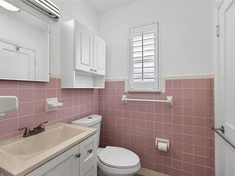 1420 Maravilla Ave — Photo 33
