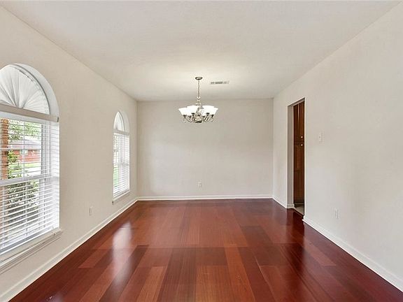3rd image of 4743 Perelli Dr