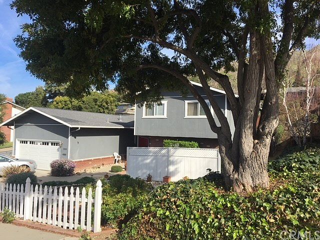 1st image of 2830 Flora St