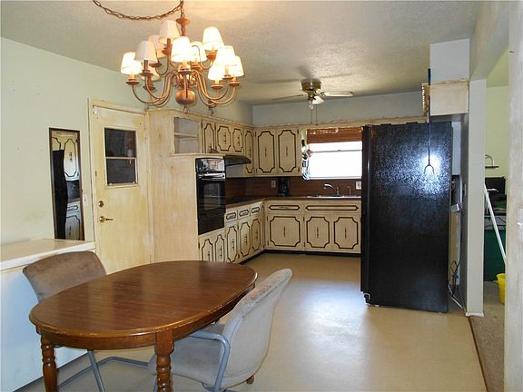 Dining room & Kitchen