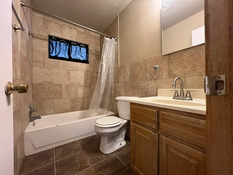 1131 E Elm St #7 — Photo 6