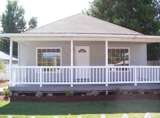 1107 SW L St, Grants Pass, OR 97526