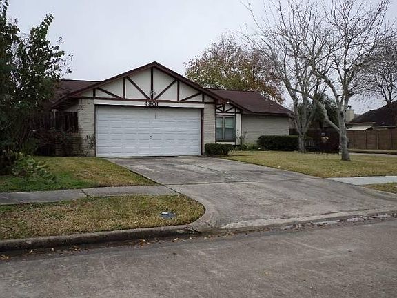 2nd image of 4901 Deerwood Cir