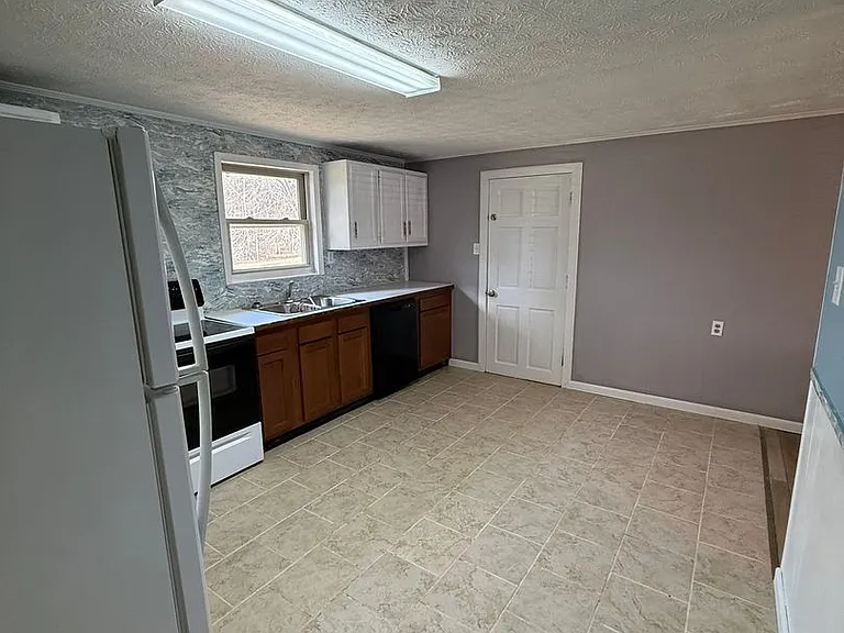 4709 McCloud Rd — Photo 7