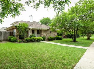 1204 Alameda Dr, Carrollton, TX 75007