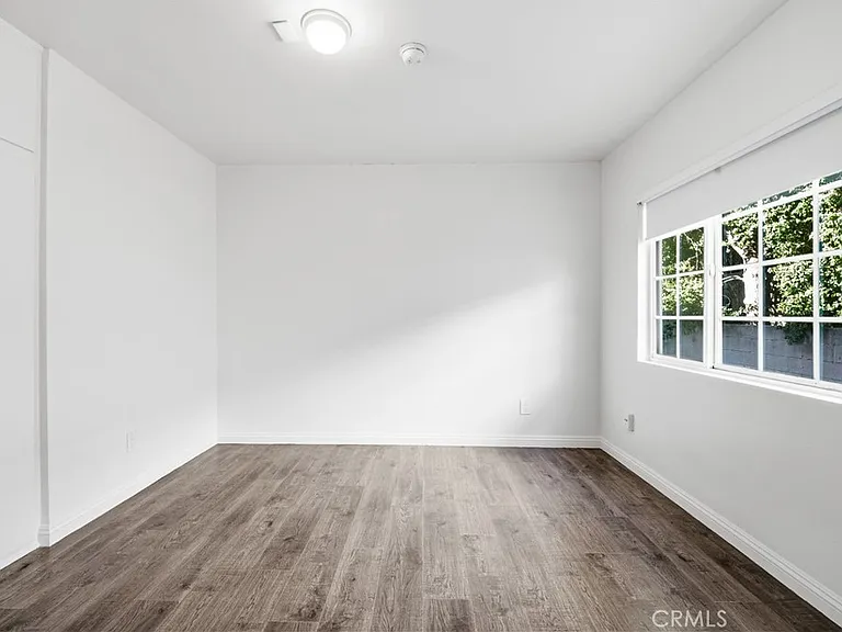 10715 Moorpark St #1 — Photo 13