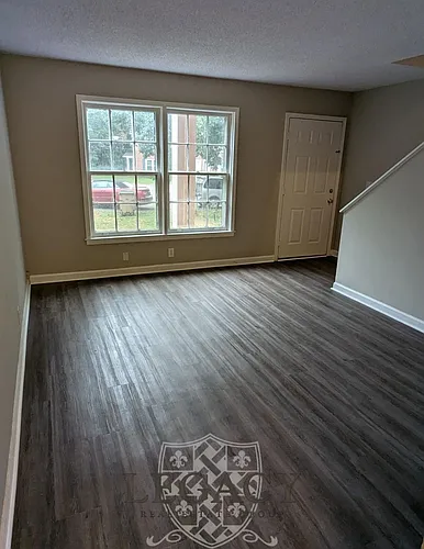 813 Holder Ct #1 Photo 1