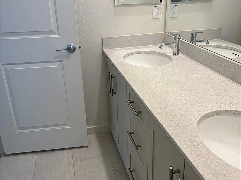 2565 E Embry Ln — Photo 46