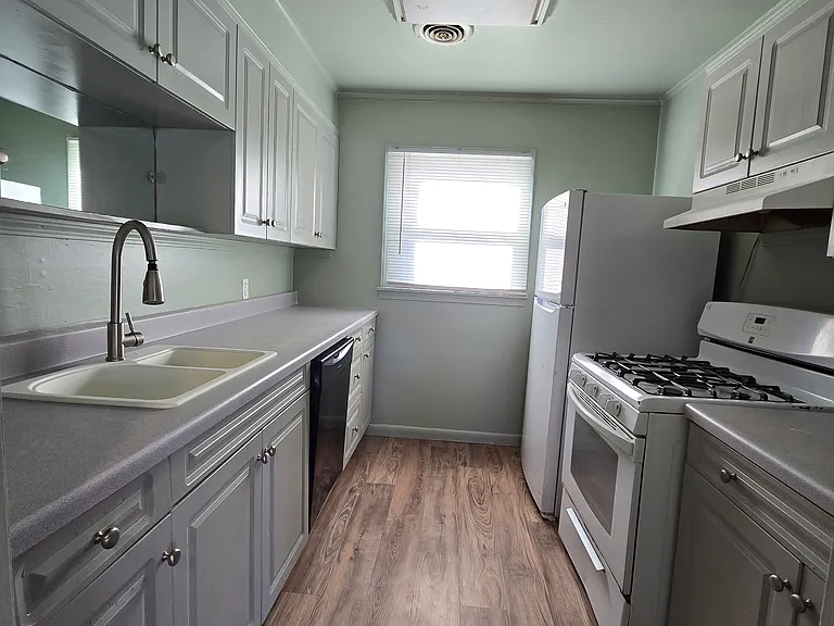 5119 E Haskell St — Photo 8