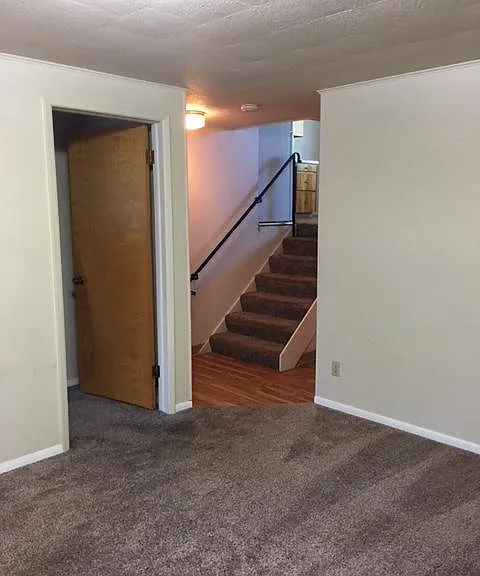 865 Evans Ave — Photo 11