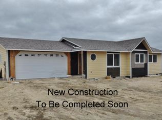 1301 NW Oceania Dr, Waldport, OR 97394