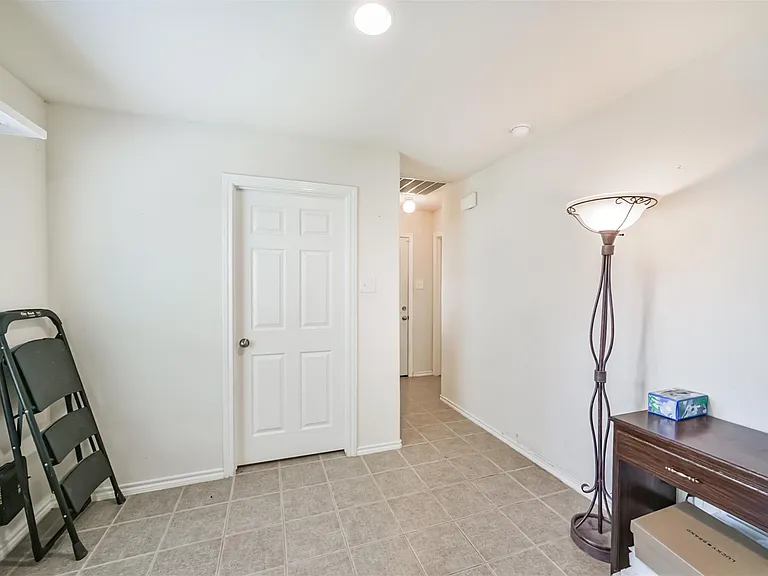 1609 Peach Dale Ct — Photo 15