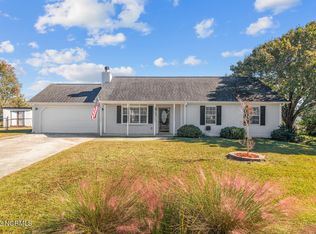 407 Alec Ct, Hubert, NC 28539