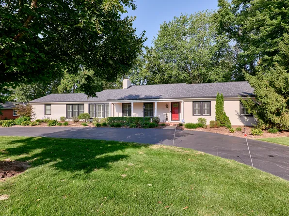 1011 S Warson Rd, Saint Louis, MO 63124