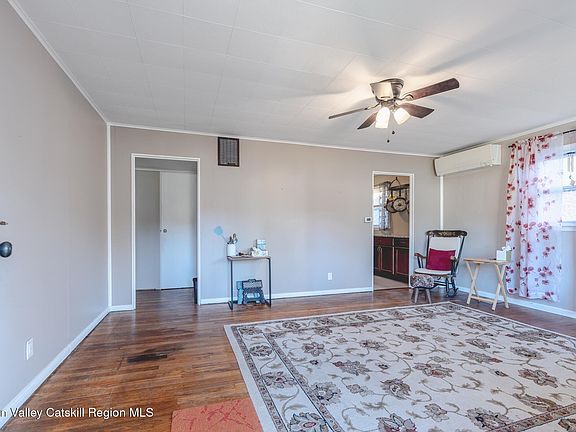 3rd image of 32 Browning Terrace