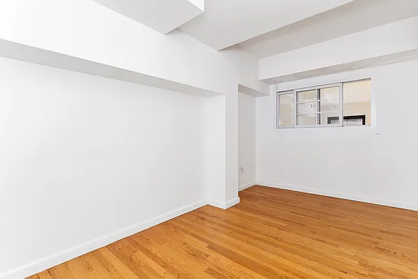 Rented by REAL New York | media 7