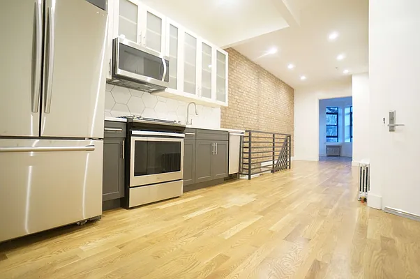 Rented by EXR | media 1